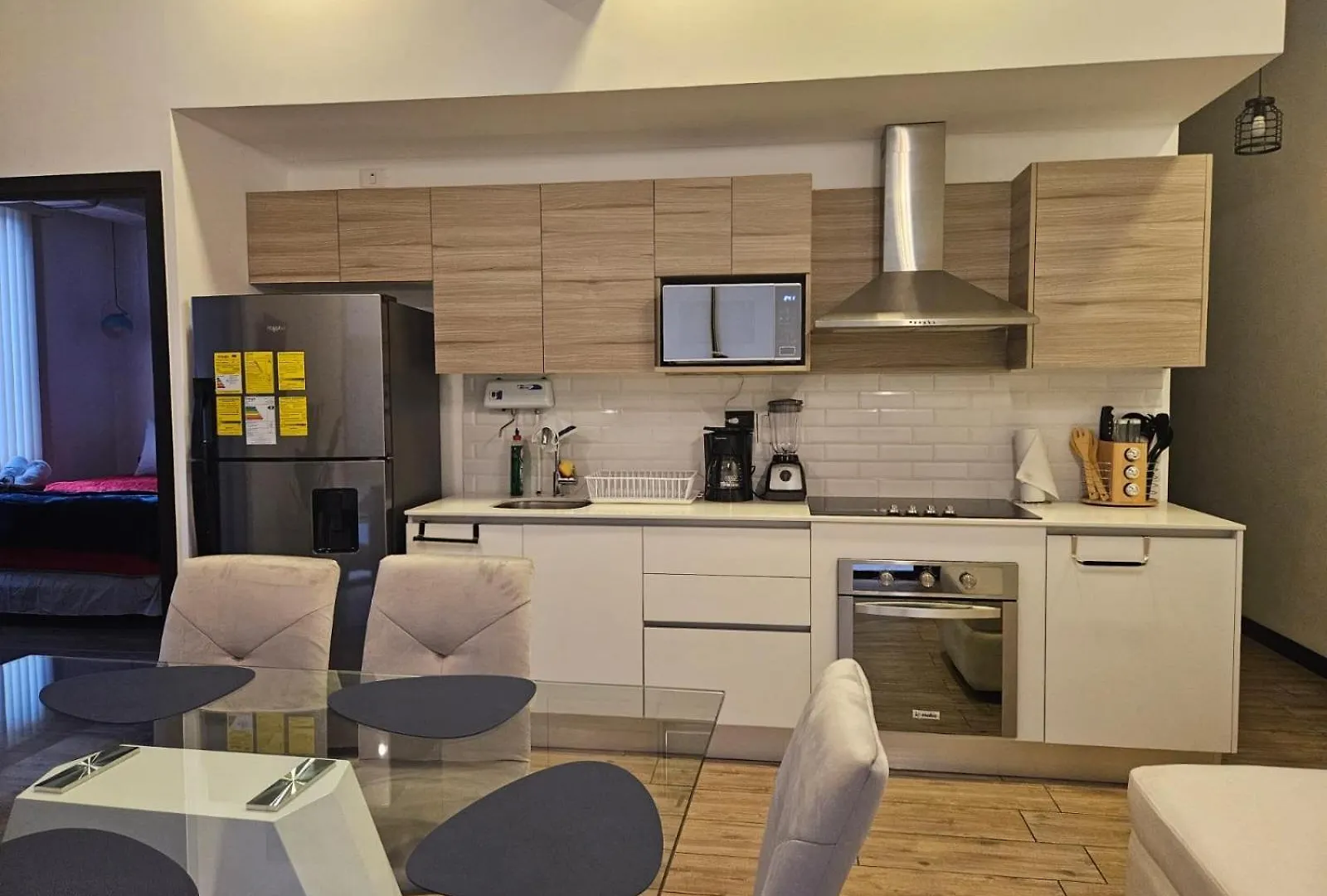 Apartamento De 2 Habitaciones, Edificio Eon Zona 10 Guatemala City 0*,  Guatemala