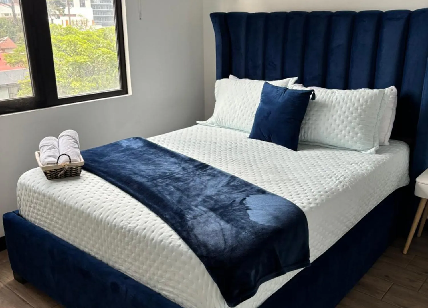 Apartamento De 2 Habitaciones, Edificio Eon Zona 10 Guatemala City Guatemala